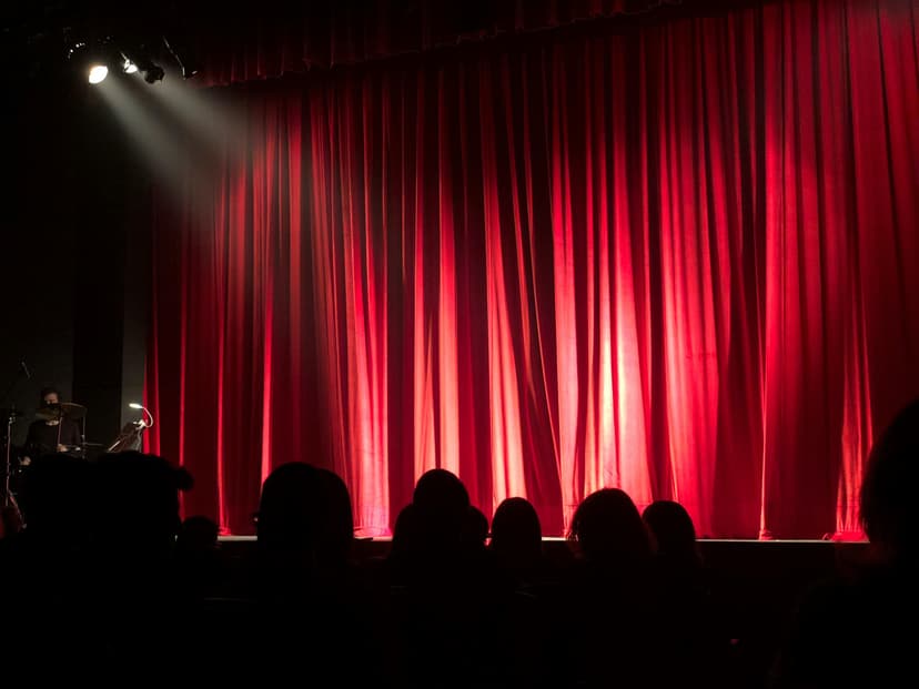 Image de l'article : Comment Entretenir Votre Enseigne Lumineuse pour Maximiser sa Durée de Vie